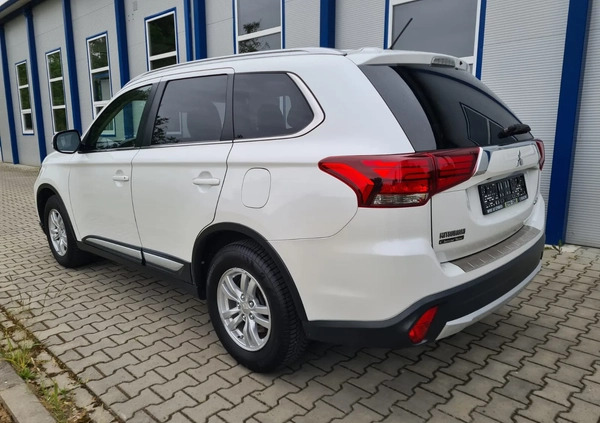 Mitsubishi Outlander cena 68900 przebieg: 120000, rok produkcji 2016 z Radłów małe 137